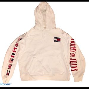 White Tommy Hilfiger 90s hoodie